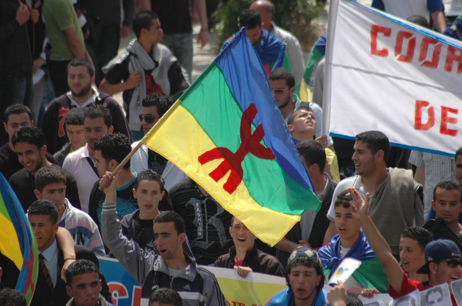 marche-printemps-berbere-tizi-ouzou-kabyle.jpg