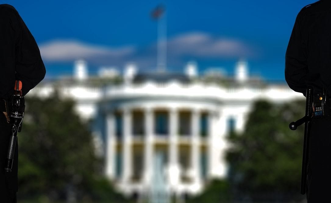 casa_blanca_policia_eeuu_usa_cc0-3.jpg