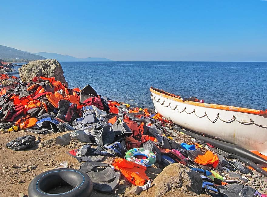 Refugiados y Migrantes: acogida, empoderamiento y compromiso para un justo desarrollo, por Lázaro Bustince